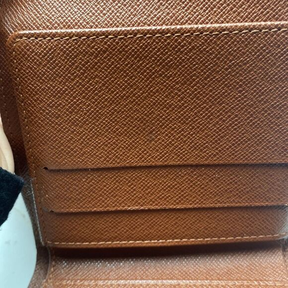 Louis Vuitton Monogram Wallet - Picture 9 of 16